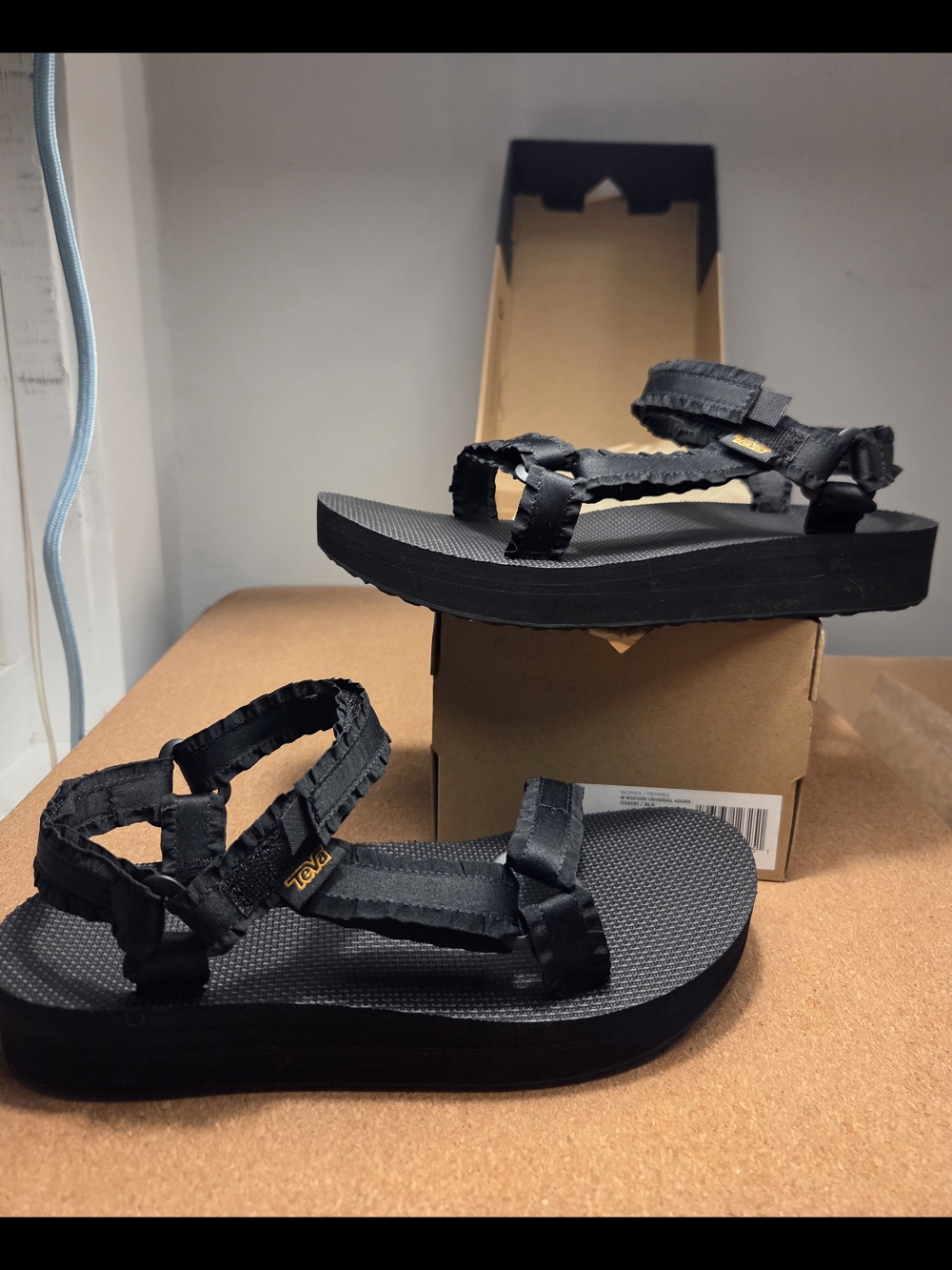 NWT - Black Teva Midform Adorn Sandals - Size 8